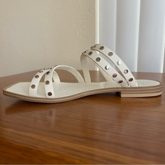 Dolce Vita Ibbie Ivory Studded Flat Sandals Size 7.5 - Picture 4 of 13